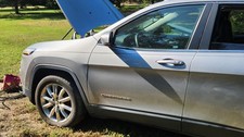 Left Front Door Silver 697026 2014 Jeep Cherokee Limited 4x4 113k Miles
