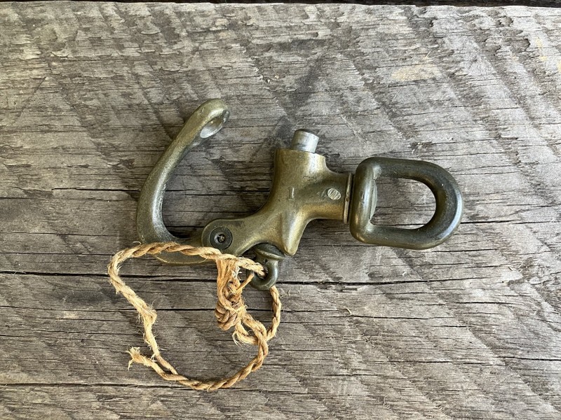 Bronze Swivel Snap Shackle   1”  1 inch  vintage 