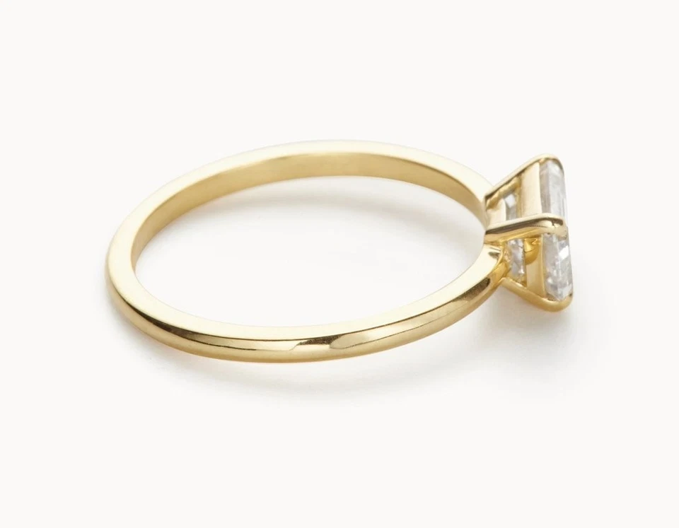 1.00 Ct Emerald Cut Lab Created Diamond Anniversary Ring 14k Yellow Gold Size 7 - Image 3 of 4