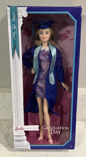 Barbie Signature GRADUATION DAY Fashion Doll 2017 Mattel FJH66 Blonde *Read*