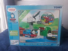 Tomy Thomas Trackmaster Thomas And Cranky Deluxe Action Set Brand New Boxed 2004