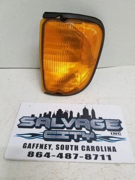 司机转角/公园灯公园灯转向信号适用于 03-07 福特 E150 范 6534 — 第 2/4 张图片