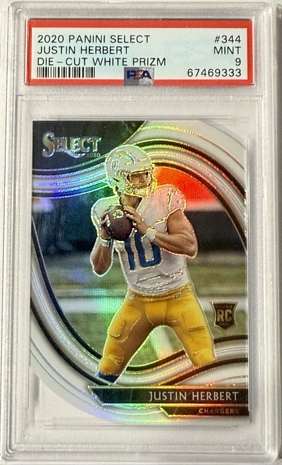 2020 PANINI SELECT FIELD LEVEL DIE-CUT WHITE PRIZM (RC) JUSTIN HERBERT PSA 9🔥