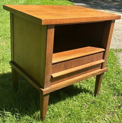 Kent Coffey Simplicité Original Walnut Nightstand Mid Century Modern VVG