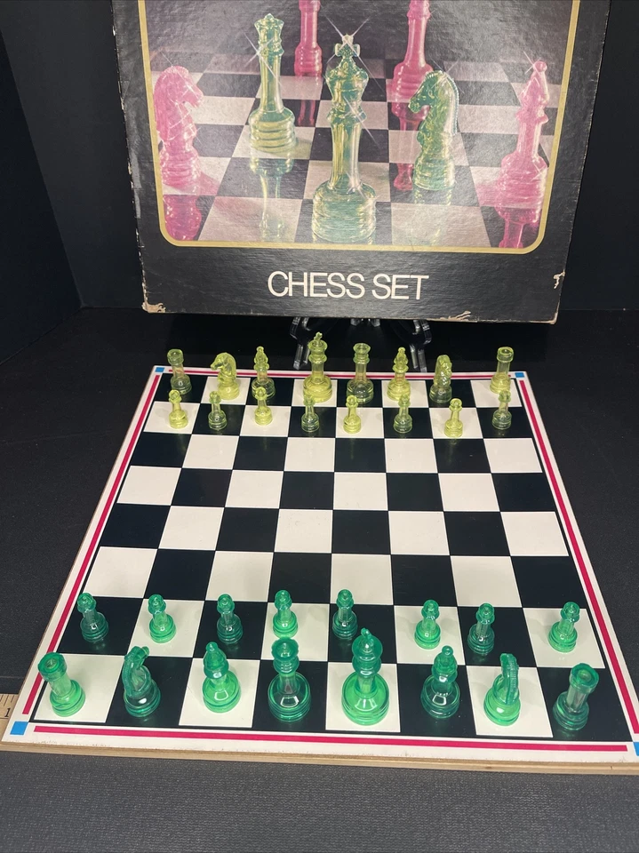 1971 Hasbro Chess Set With Board & Box Photos - Complete - Image 3 of 4