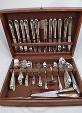 Wm Rogers Mfg - Priscilla / Lady Ann -Silver Plate Flatware Set -w/ Chest -88 pc