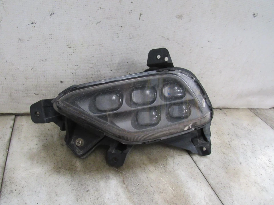 Faro antiniebla izquierdo 15 16 17 HYUNDAI AZERA Foto 2 de 3