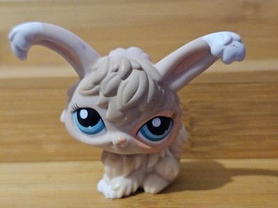 Littlest Pet Shop Tan White    Angora Bunny Rabbit #1471 Patch On Eye Teal Pet