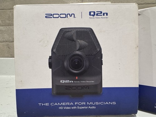 ZOOM Q2n Handy Video Recorder HD, Video with Superior Audio (Read description) - Picture 8 of 9