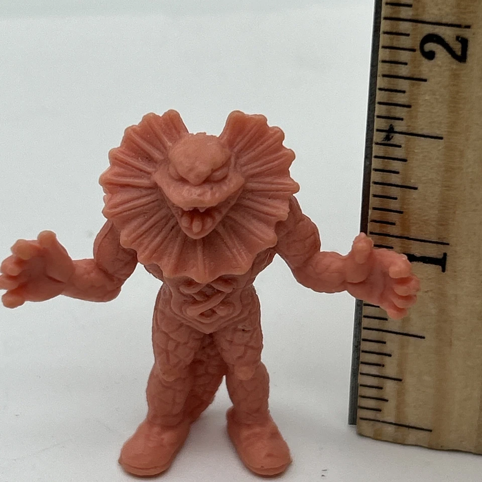 Mattel M.U.S.C.L.E. Figura de lucha libre HOMBRE Japón Kinnikuman #6 Erimaki Lizard Man Foto 2 de 4