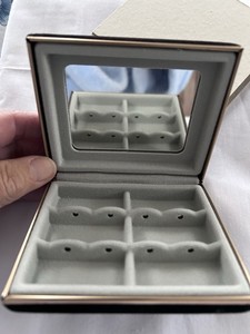 Vintage Clam Shell Earring Travel Case