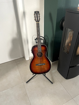 NEU! Resonanz Gitarre mit Abnehmer - sehr guter Klang Harley Benton clp 12sm BRS