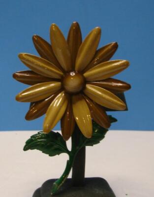 Vintage Hippy Mod 60's Shades of Brown Enamel Daisy Flower Pin Brooch