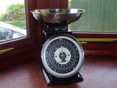 Hanson schwarze mechanische Küchenwaage ....bis 5 kg
