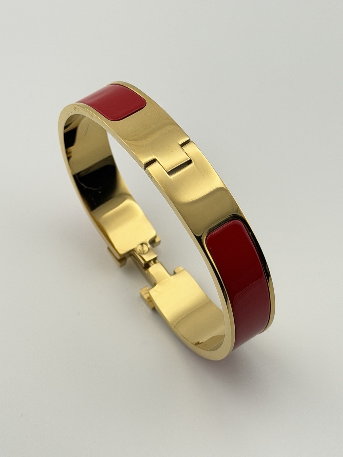 Brand New Clic H Bracelet Color Silver / Light Marron