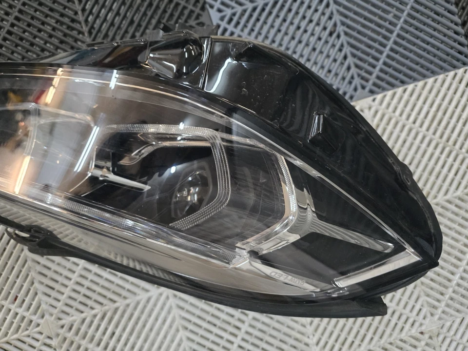 ПОДЛИННАЯ ПРАВАЯ СВЕТОДИОДНАЯ ФАРА ДЛЯ ВОДИТЕЛЕЙ BMW 1 СЕРИИ 2019 2024 F40 M135I - Изображение 4 из 4