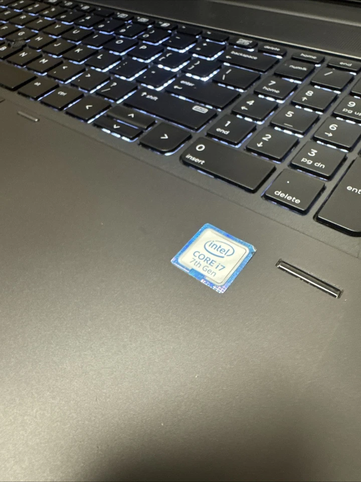 HP ZBook 15 G4 — i7-7700HQ • 16GB RAM • 512GB SSD • Backlit • NVIDIA Quadro 1200 - Image 2 of 4