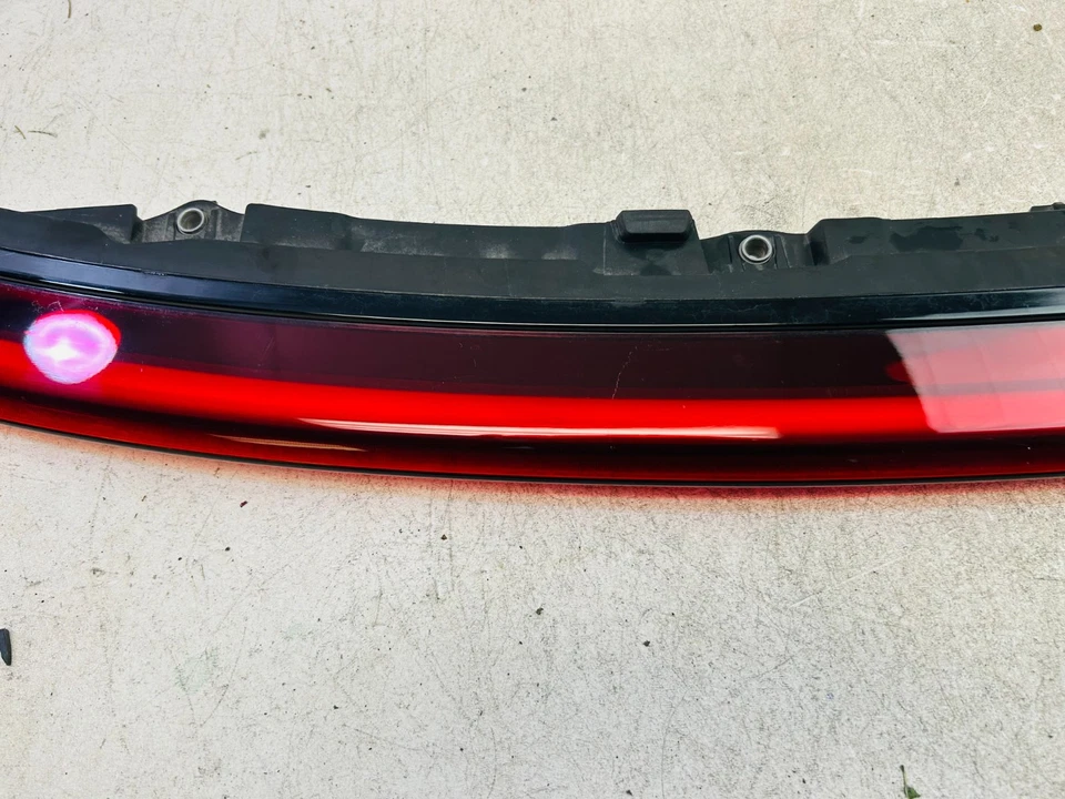 2020 2021 2022  2023 Porsche 911 992 Rear Center Tail Light OEM - Image 4 of 4