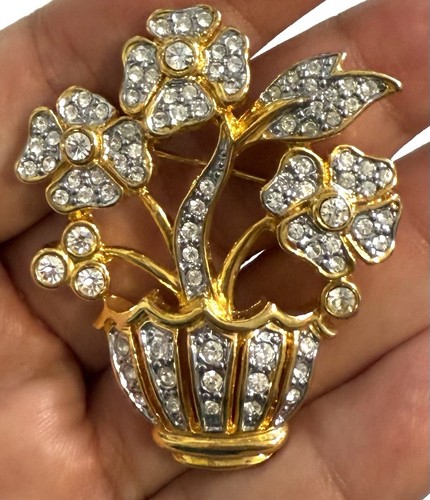 B. Vintage brooch, bouquet, gold tone, crystals