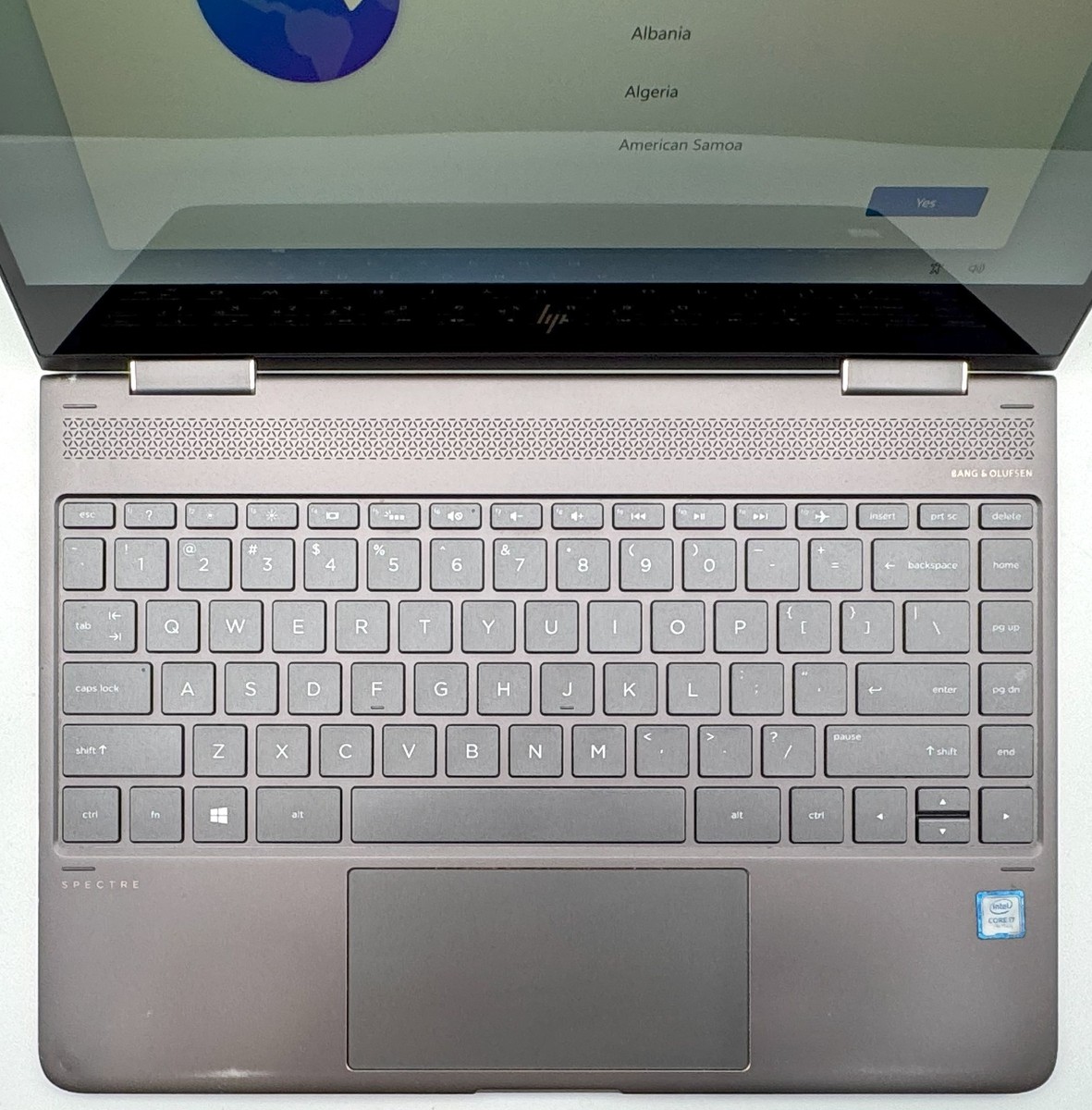HP Spectre ノートPC シルバー HPのプレミアムモバイルPC「Spectreシリーズ」から