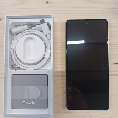 Google Smartphone Pixel 7 GVU6C / 256GB white B-Ware