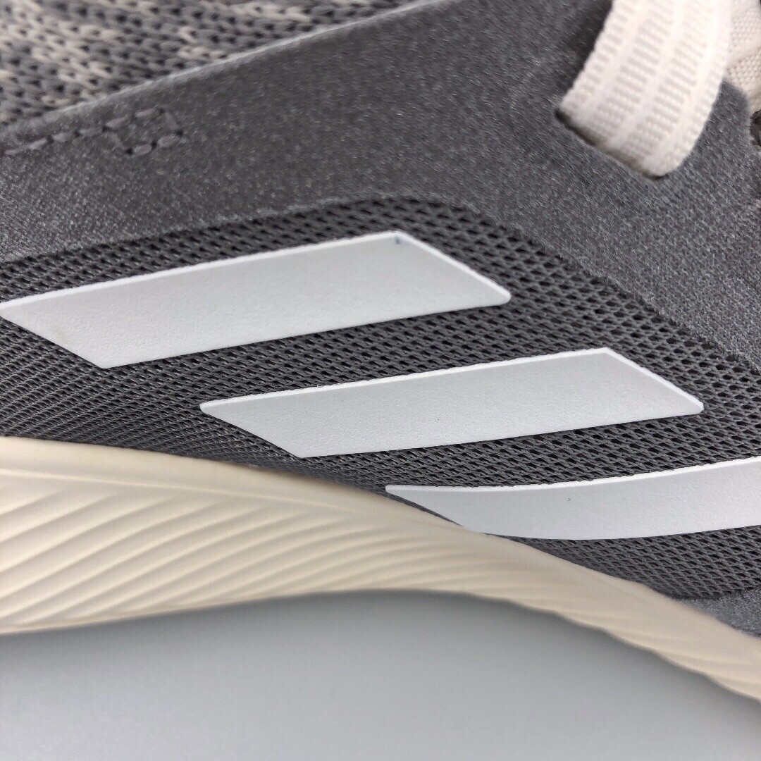 Vアップエクサ　Mサイズ（ウエスト64～70cm☆USED Adidas Edge Lux 3 W Bounce Gray White Size 11 Womens