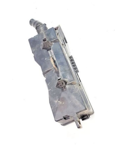 2005 NPR ISUZU OEM Gas Fuse Box 6.0L - Picture 9 of 12