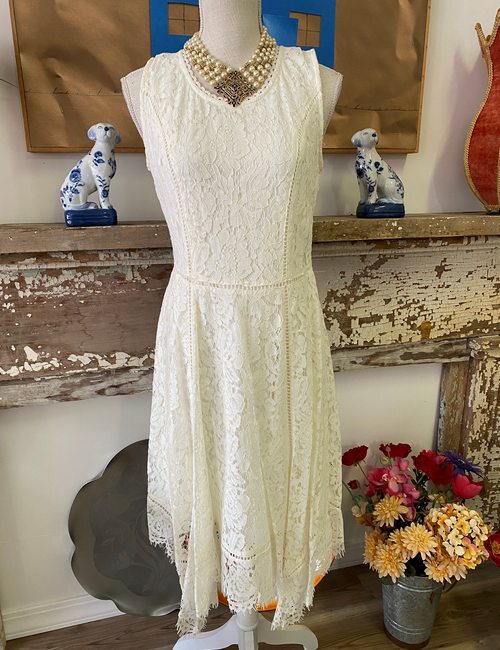 long white lace formal dress WHITE LACE DRESS WITH LONG SLEEVES main image 0