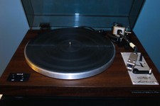 MARANTZ 6110 TURNTABLE - With Cartridge And H...