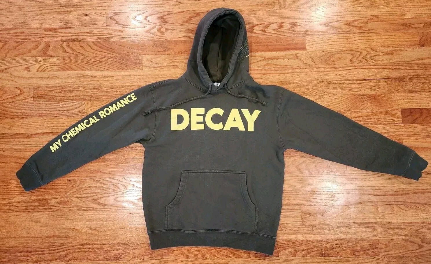 Picture 2 of 24