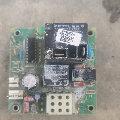Trane CNT05875 RECIP Control Board 21C140501G60 CNT05875 12A 24V Plastic