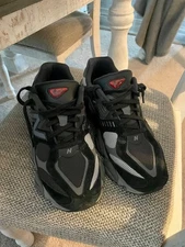 Men’s New Balance 9060 Shoes – Size 10.5 