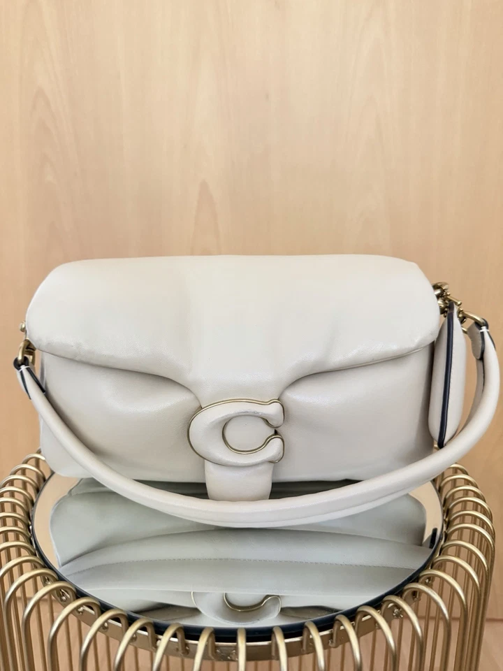 Coach Pillow Tabby 26, Foto 1 von 5