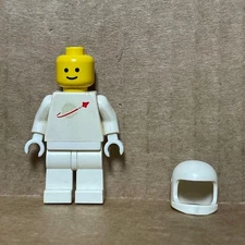 LEGO Classic Space Vintage Astronaut Minifigure Collectible Figure