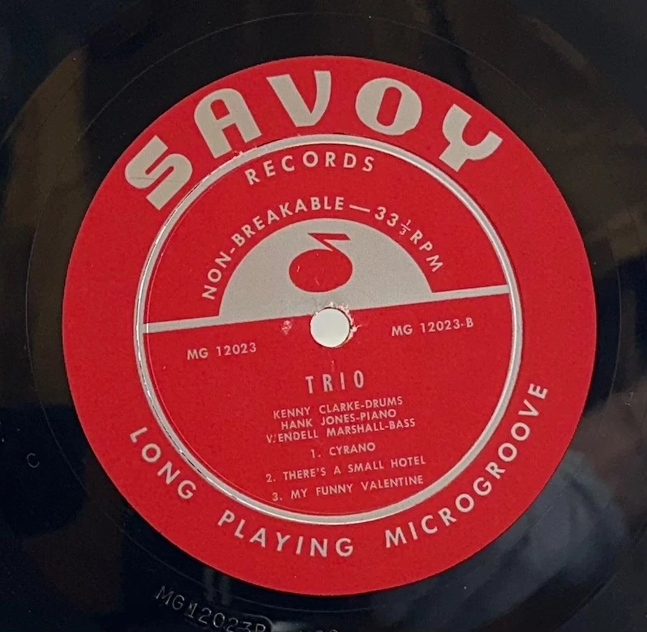 LP: The Trio Featuring Hank Jones, Wendell Marshall And Kenny Clarke, The Trio Foto 4 de 4