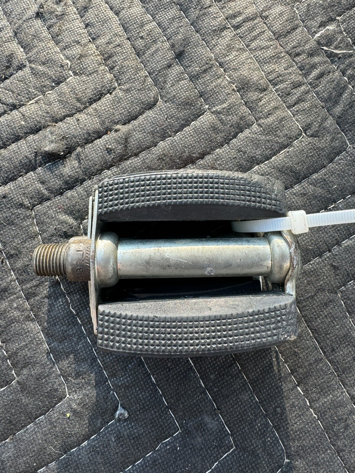 Picture 2 of 9