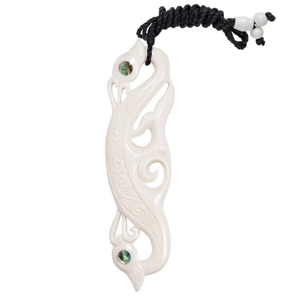 81stgeneration Collana Pendente Osso Orecchia di Mare Marakihau Manaia - Immagine 2 di 4