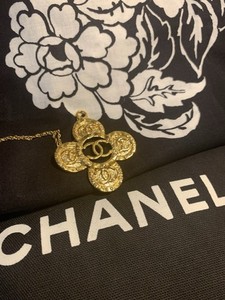 Authentic CHANEL CC Logos Clover Motif Necklace Pendant Gold Plated COLLECTION 28 Vintage