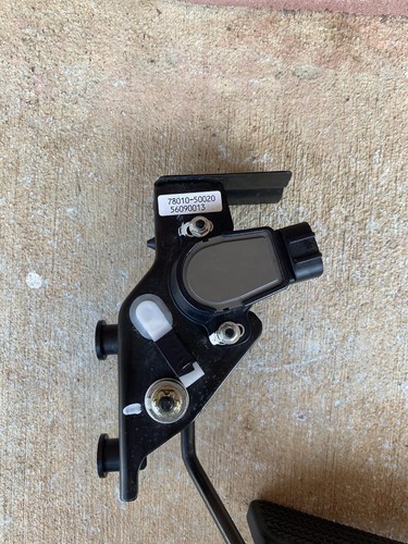 2002-2006 Lexus LS430 Gas Pedel Accelerator Assembly 78010-50020(6713)83D - Picture 8 of 11