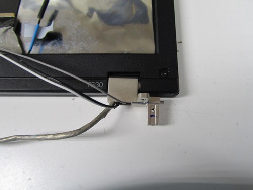 Lenovo ThinkPad T530 - Cover Lid w/Bezel Hinges & Cables / 04W1567 - Picture 3 of 7
