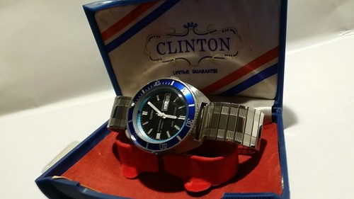 Clinton 25 Jewel Automatic VTG Blue Bezel Diver’s Dive SS Wristwatch DAY & DATE - Picture 2 of 12
