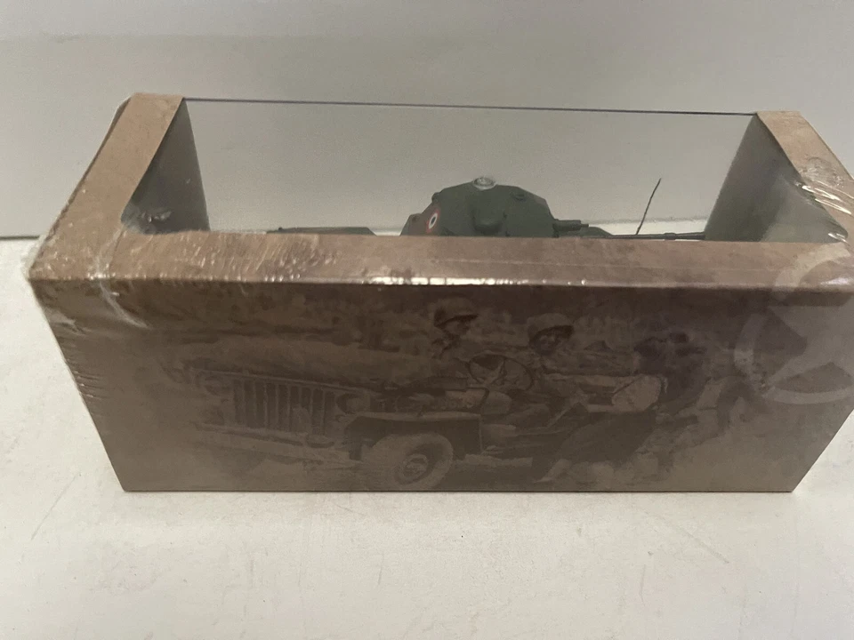 Atlas 1/43 Scale Model Tank 6690 008 - AMD 35 Panhard 178 Diecast Vehicle New - Image 2 of 2