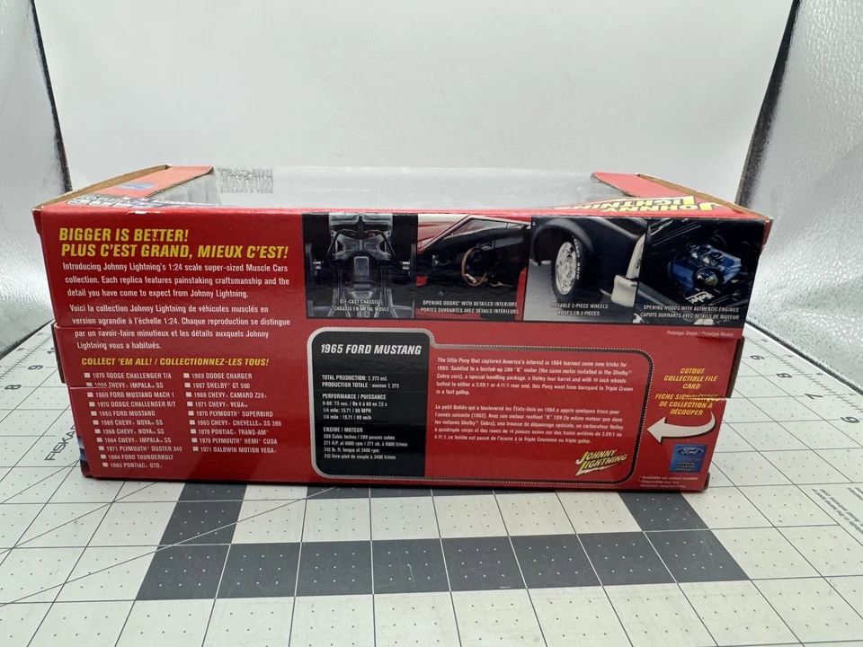 Johnny Lightning White Lightning 1965 Ford Mustang Muscle Car 1:24 Novo na caixa aros de prata - Imagem 3 de 4