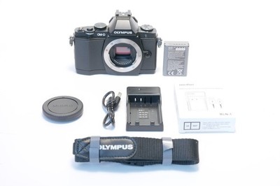 Bitte lesen! Olympus OM-D E-M5 Systemkamera Gehäuse Body +12. M. Gewährleistung