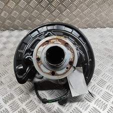 MERCEDES-BENZ CLA Coupe C118 Rear Left Wheel Hub A2473502300 1.3i 120kw 2024