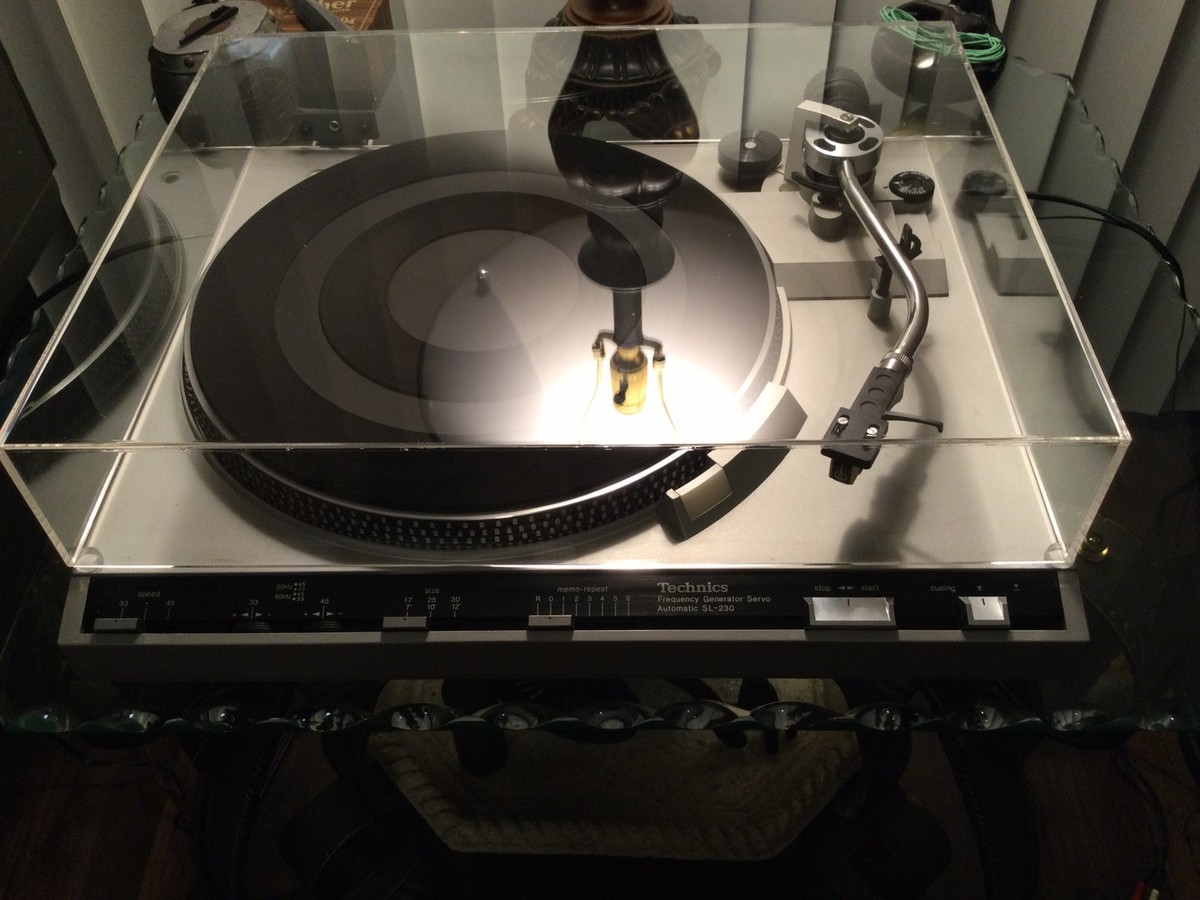 Technics SL-230 Turntable,Just About Mint,AT Cart,New Lid,Serviced