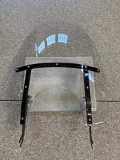 Harley Quick Release Compact Windshield 19” with bag Black Braces 57400021 