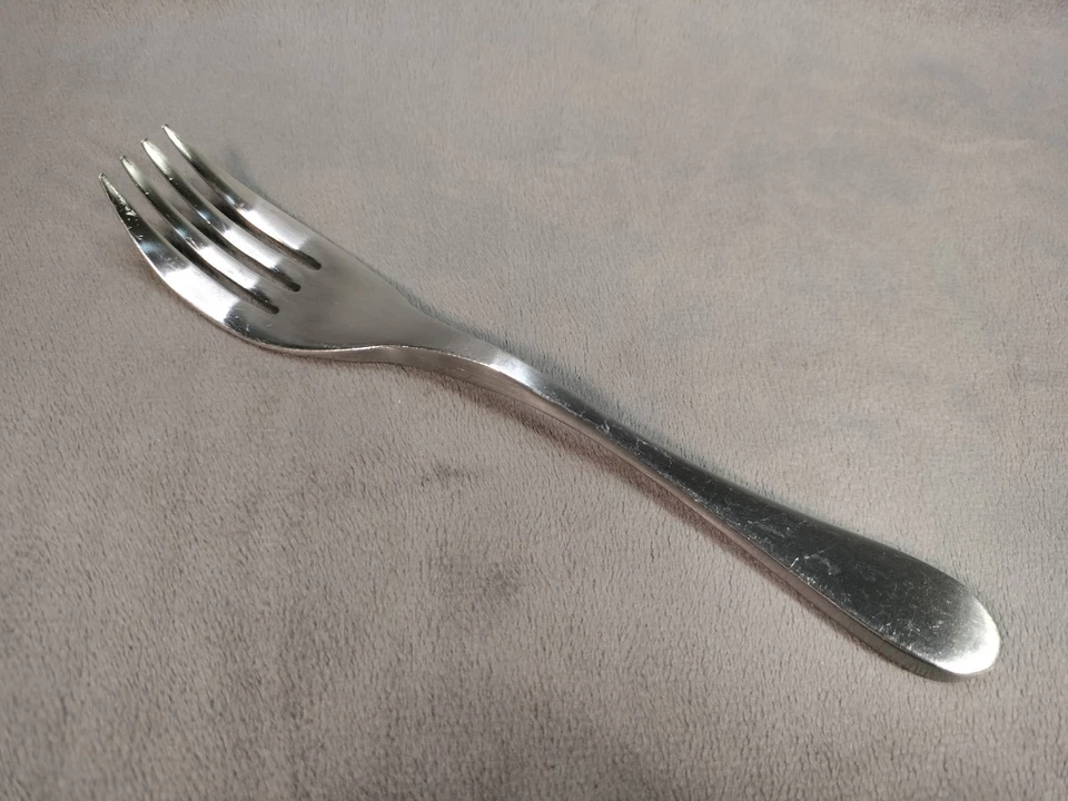 Tenedor para ensalada Knork 6 7/8" acero inoxidable satinado Foto 4 de 4