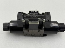 Nachi SS-G01-C7Y-R-C2-31  Solenoid Operated Directional Control Valve Used