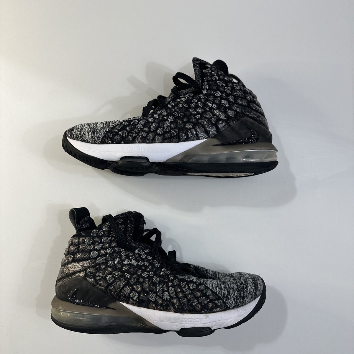 lebron 17 laces